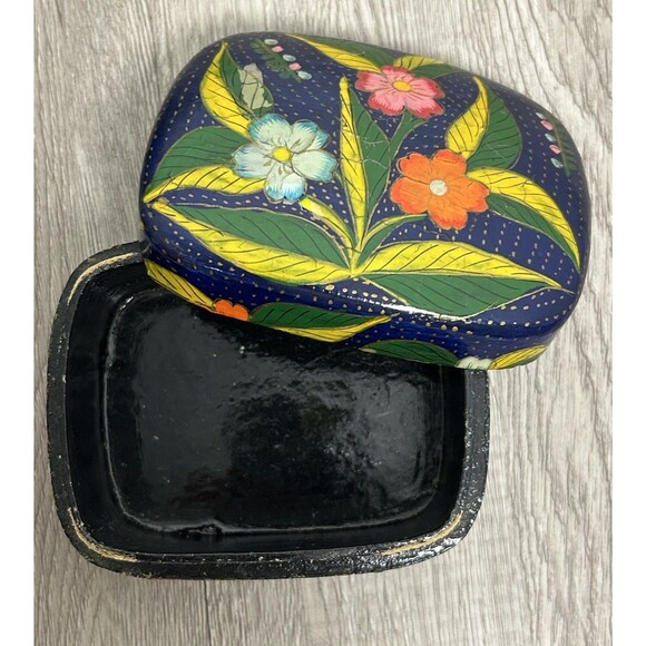 Vintage India Hand Painted Lacquered Paper Mache Lidded Trinket Box Blue Floral - Picture 8 of 12